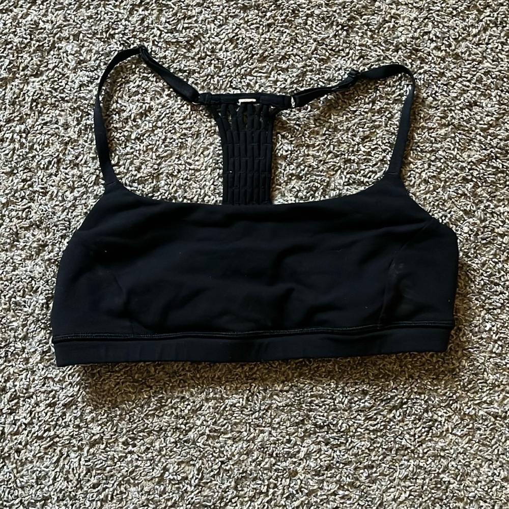 Lululemon Solid Black Slip On Sports Bra w/ Crochet Details/ size 6